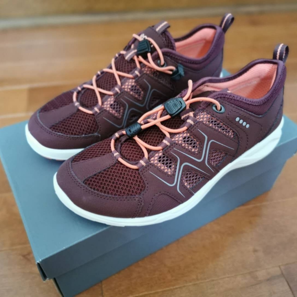 Ecco Women Shoes
